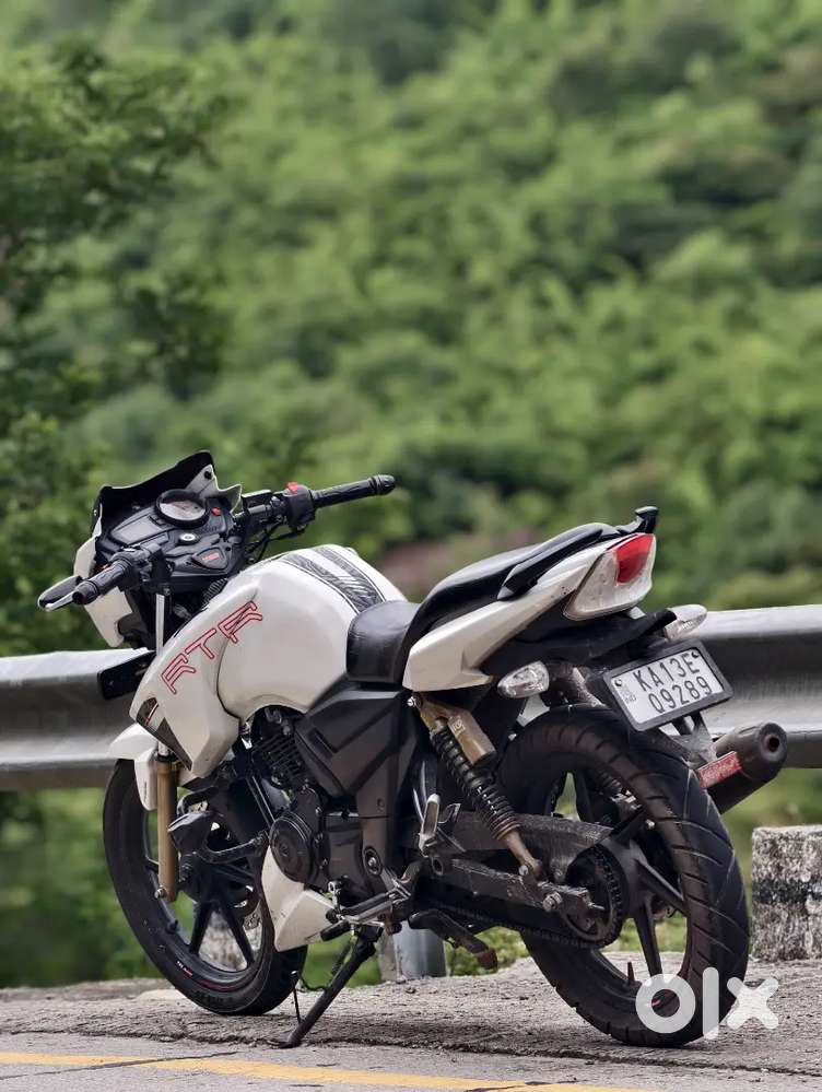 Apache RTR 180