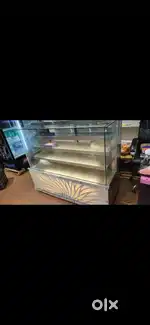 Fridge, 5Ft. AC Display Counter