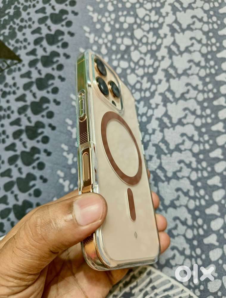 IPhone 16 pro max  (natural titanium) 256 gb good condition