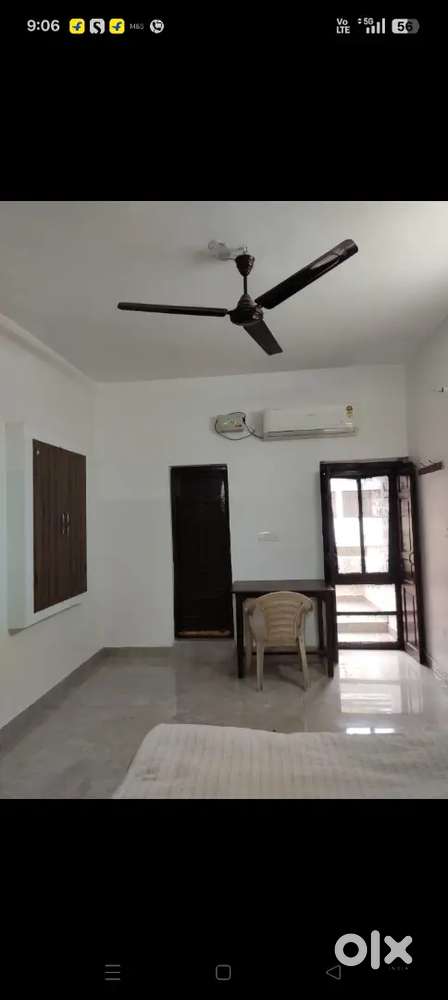 Two independent rooms both with kitchen for boys only