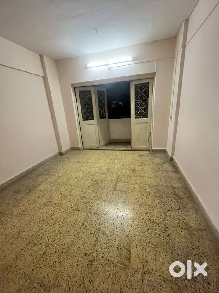 Nice 1Bhk Nr Dahanukar immediate on rent
