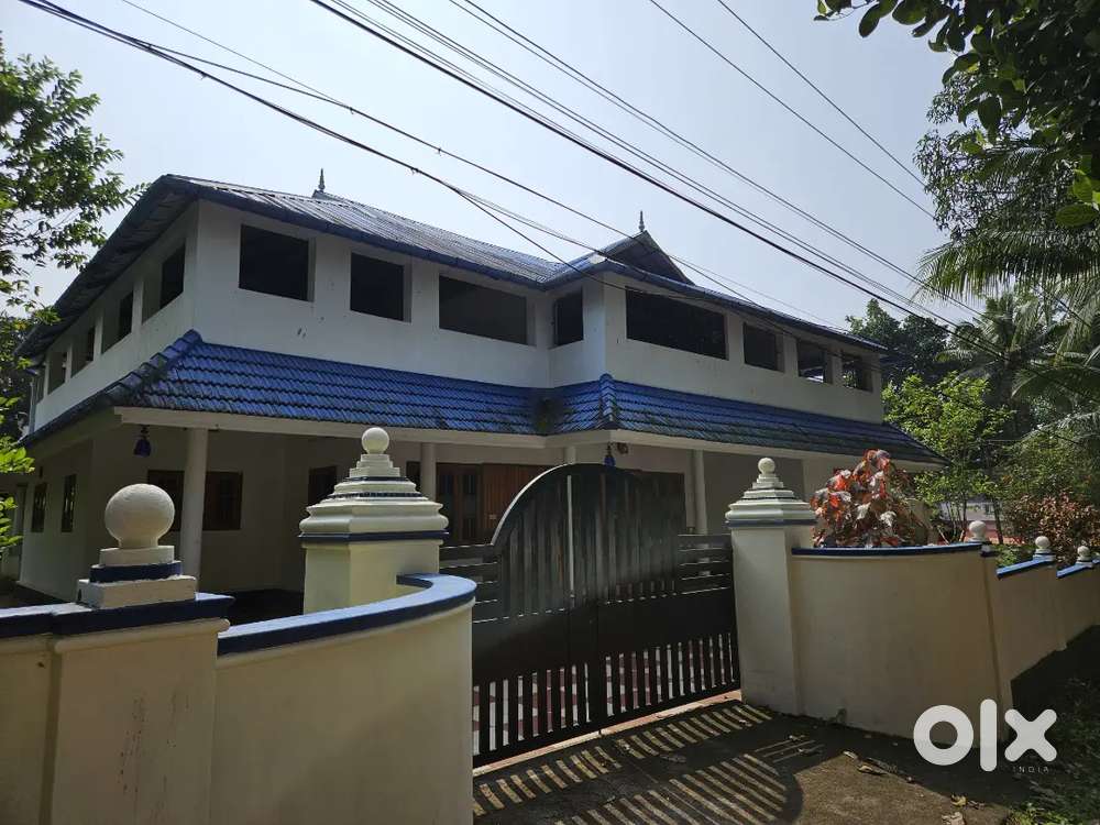 3 bedroom house near Ettumanoor Thavalakuzhy Kanakkary Carithas 15 k