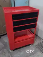 Automobile 4 wheeler technician