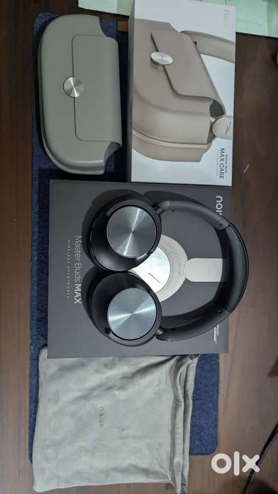 Noise Mater buds Max Headphones + case