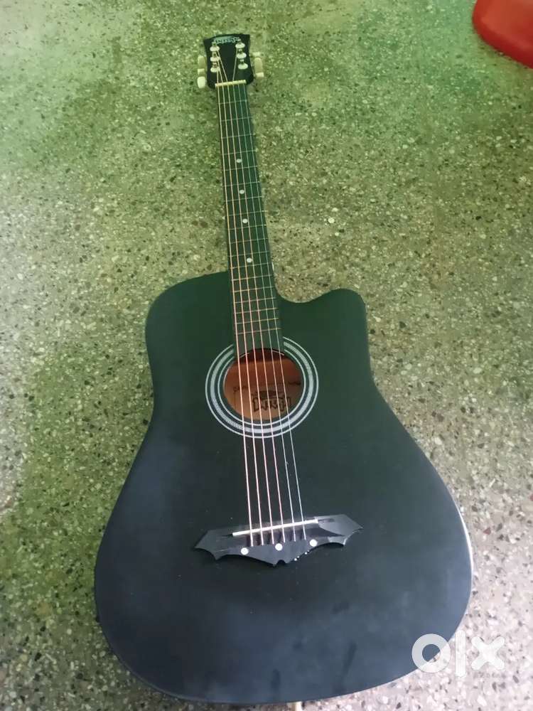 Nyc condition not even single strach Extra sting and clip  available