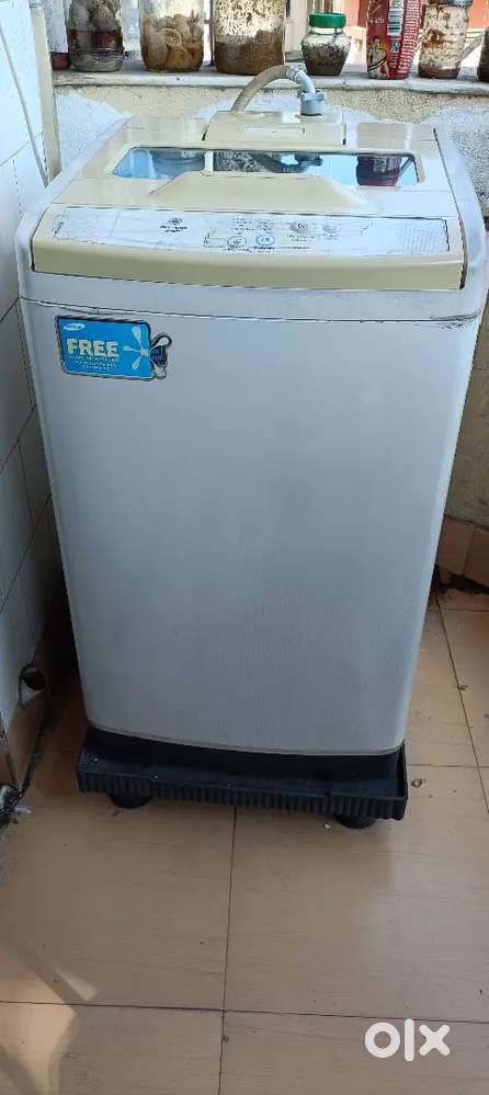 Samsung fully automatic washing machine.