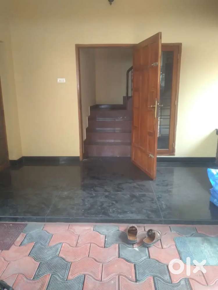 First floor for rent