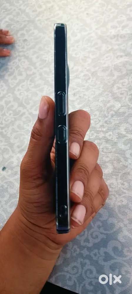 NOTHING 3A 8/128 ONLY 5 MONTH USE  GOOD CONDITION