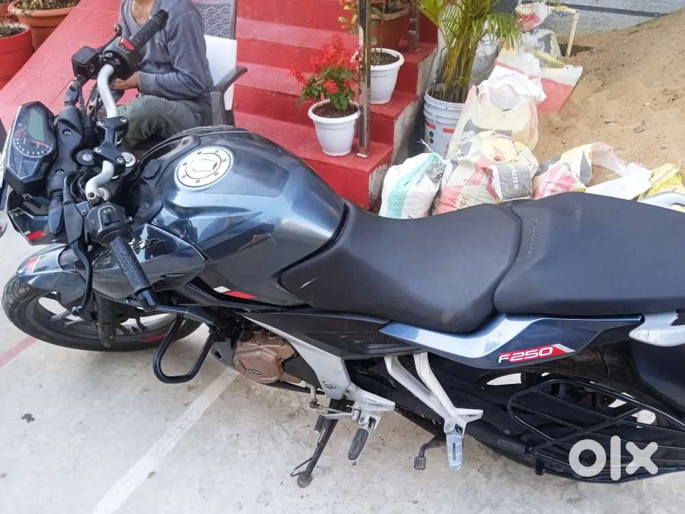 Pulsar F250