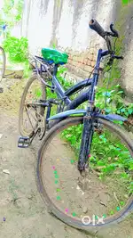 डबल सोकर साईकिल है बहुत तेज भागती है
