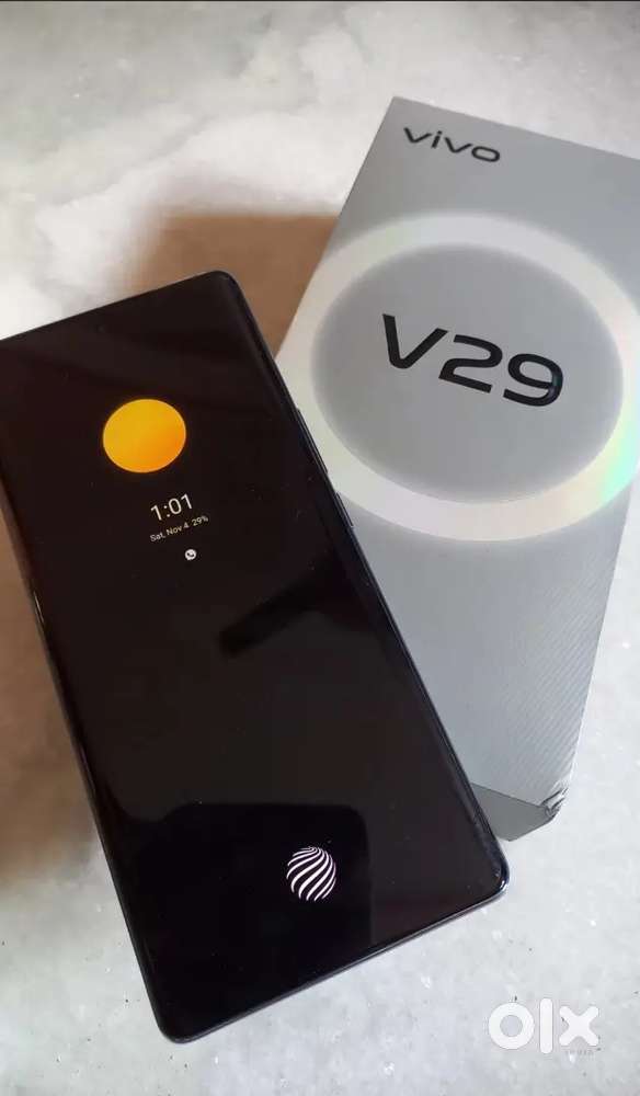 Vivo V29 5G  Colour Changing  RED – MINT CONDITION – Full Box!