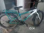 Cycle bechni hai please lelo 4000rs