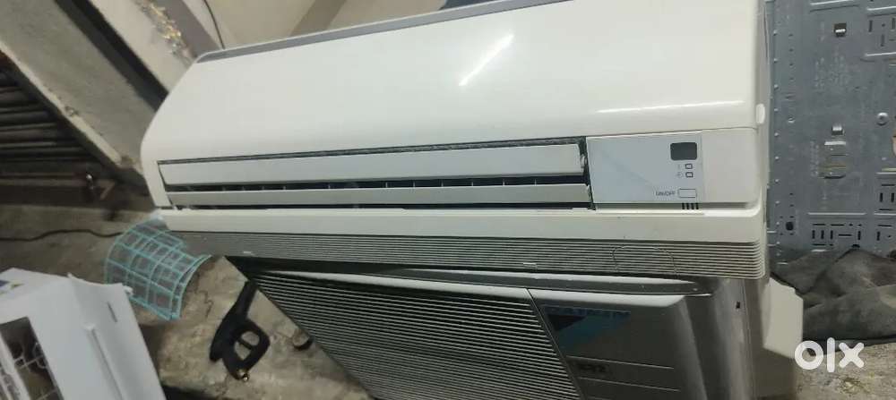 Daikin 1 ton