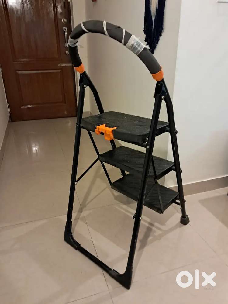 3 step ladder  for sale