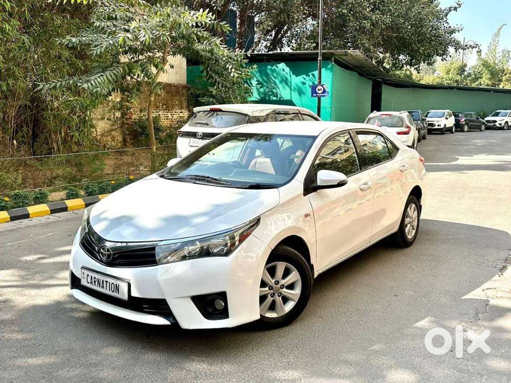 Toyota Corolla Altis 1.8 J, 2014, Petrol