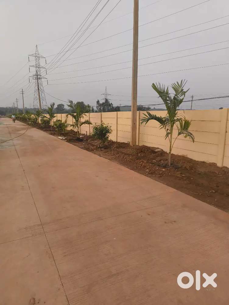PLOTS FOR SALE NEAR NARENDRA
