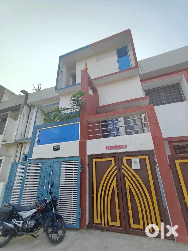 सर्वसुविधा युक्त ग्रीन सिटी परिसर में आवासीय मकान उपलब्ध है।