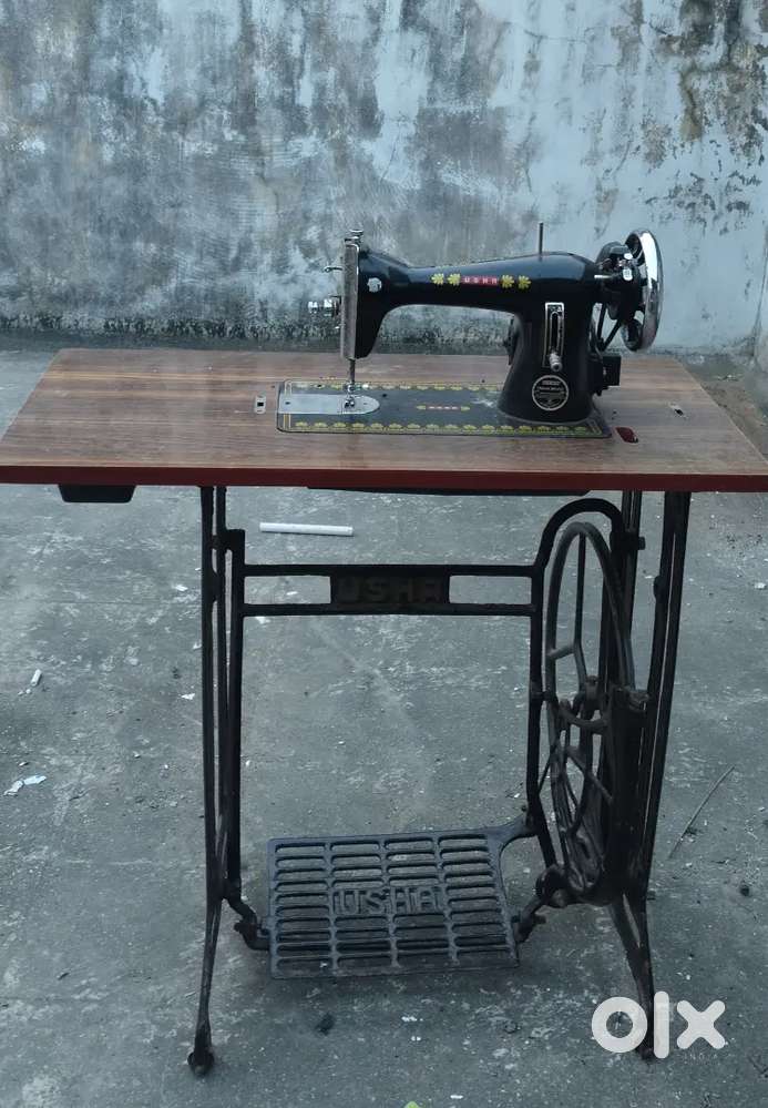 Tailor machine usha