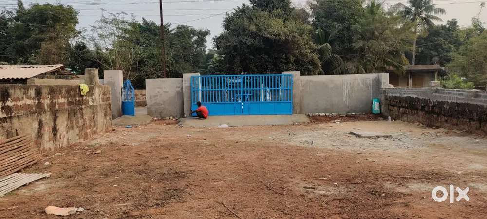 commercial Boundary wall plot for rent.