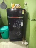 Samsung refrigerator 2 years old with bill, looking brand new look