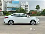 Taxi chahiye