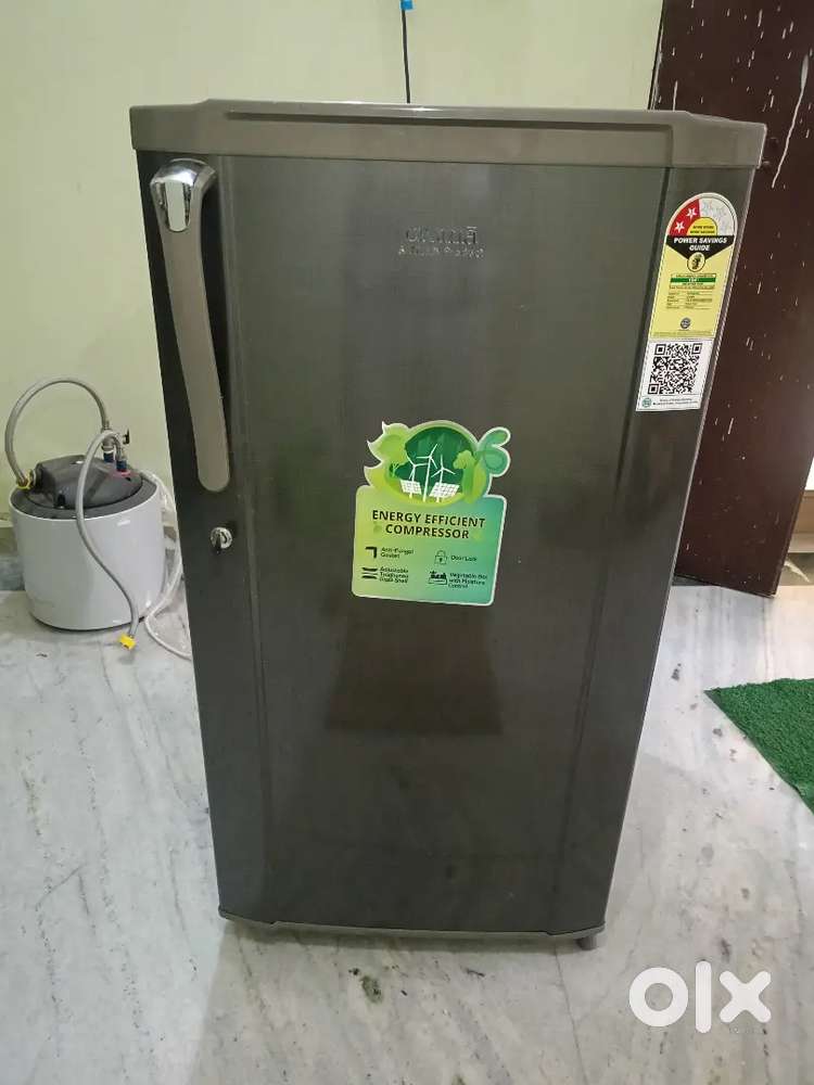 Croma 165 litre fridge