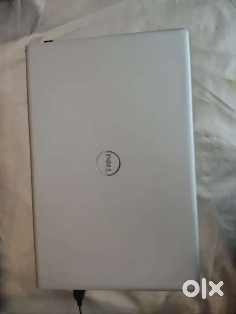 Dell laptop  new condition all good bill sahit milega