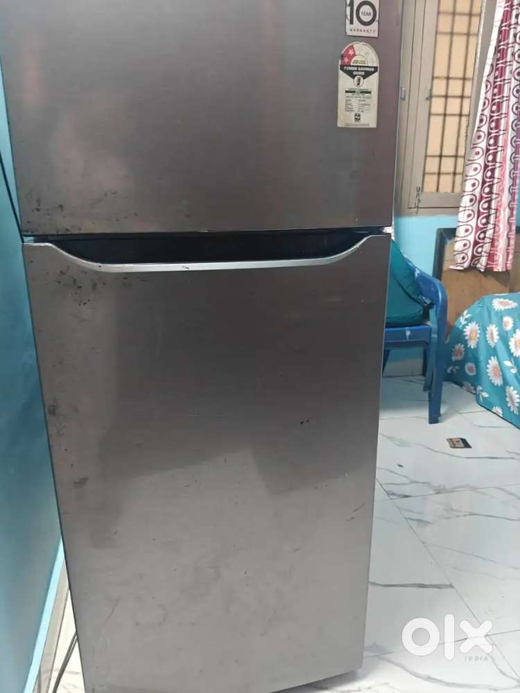SAMSUNG REFRIGERATOR 260 L