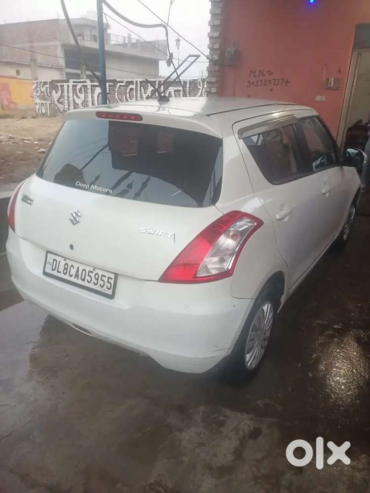 Bhut achchi gadi h .sadi ki gadi hai