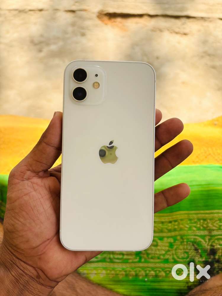 Iphone 12 white 128gb with cable only 85% battery health
