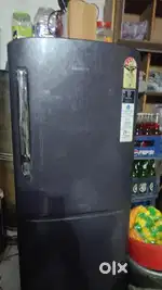 Purple colour fridge (samsung) power saving guide 162* units per year