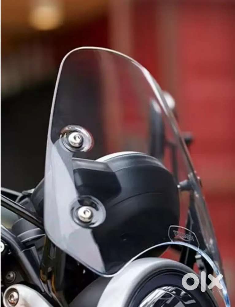 Triumph speed 400 original front visor. Unused