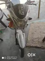 Bike bahut acchi condition mein hai