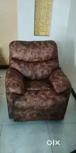 Excellent condition RECLINER (MANUAL) FOR SALE