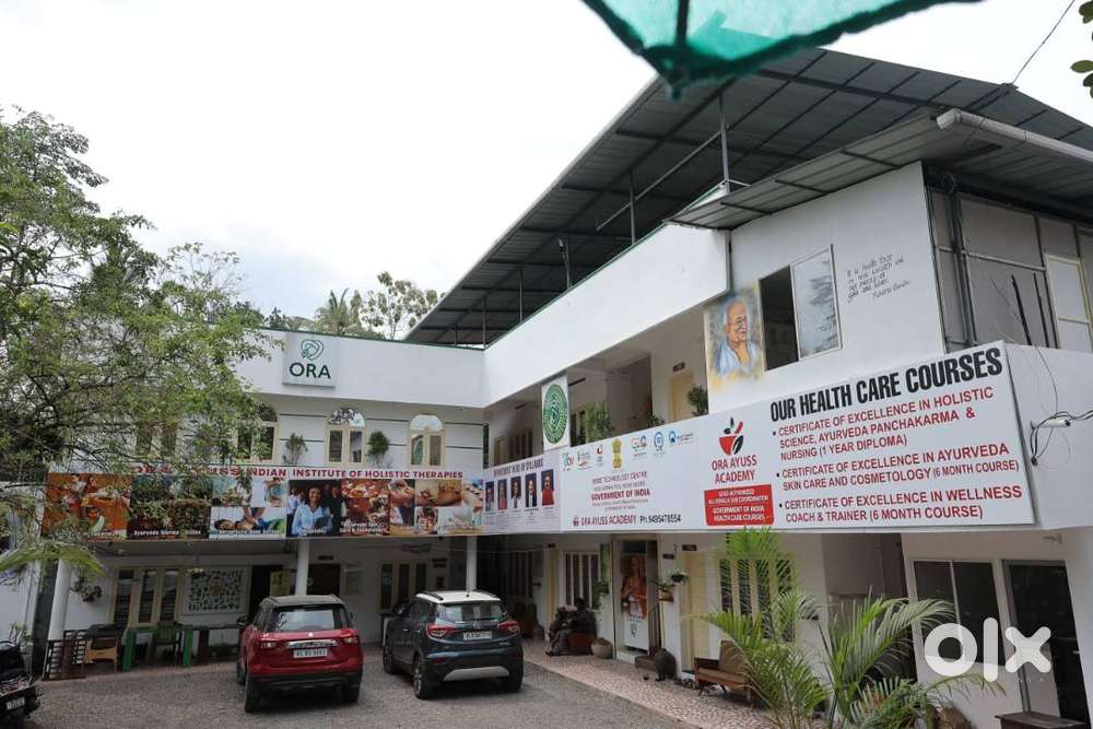 Wanted male & female beautician