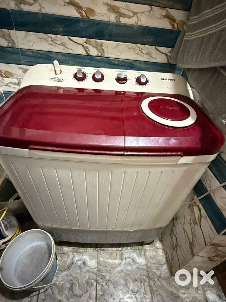 Semi automatic washing machine