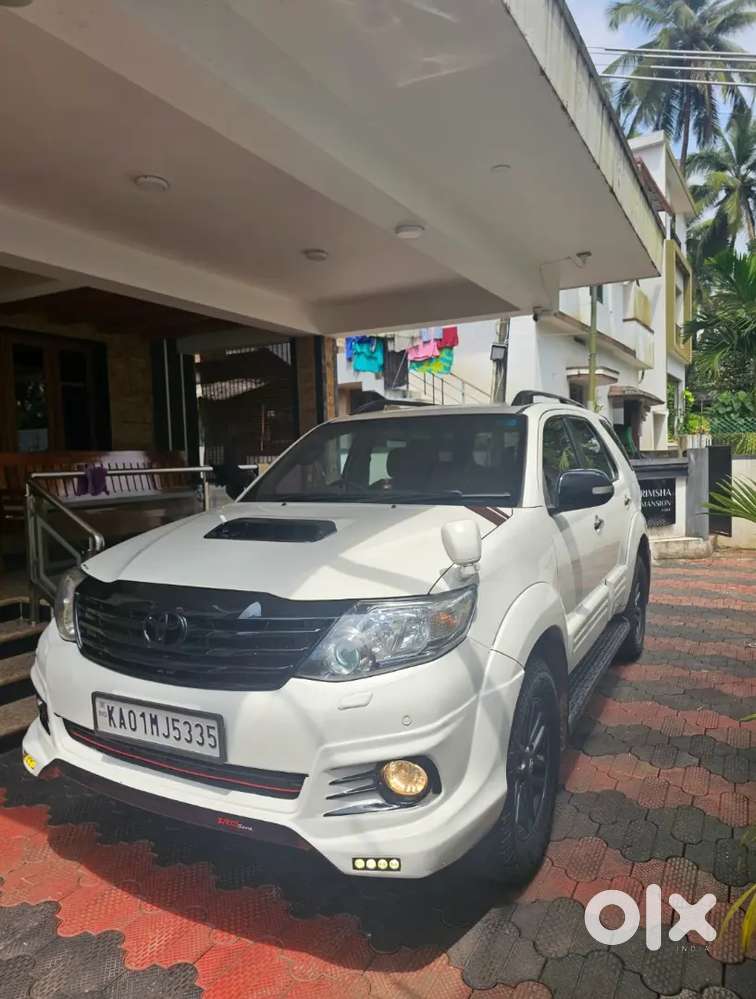 Toyota Fortuner 3.0 L 4x2 Diesel Automatic