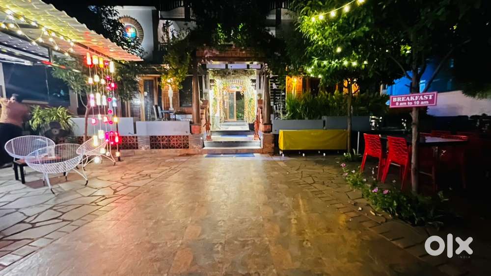 Spacious 6 room villa with Pool for small get together, birthday party