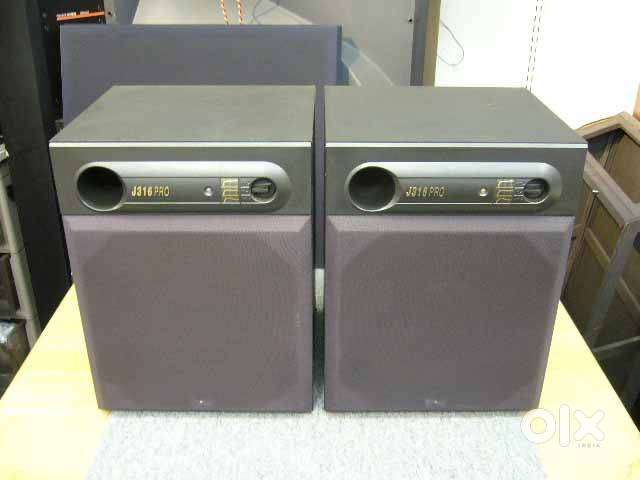 JBL 316 Pro studio monitor speakers 6.5 inch drive