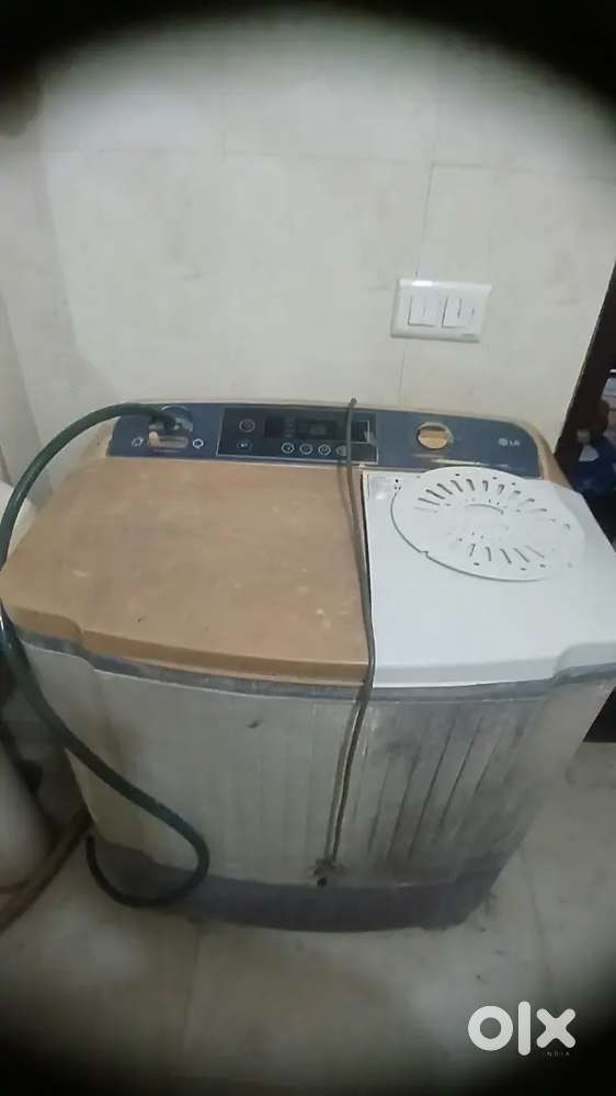 LG Semiautomatic washing Machine