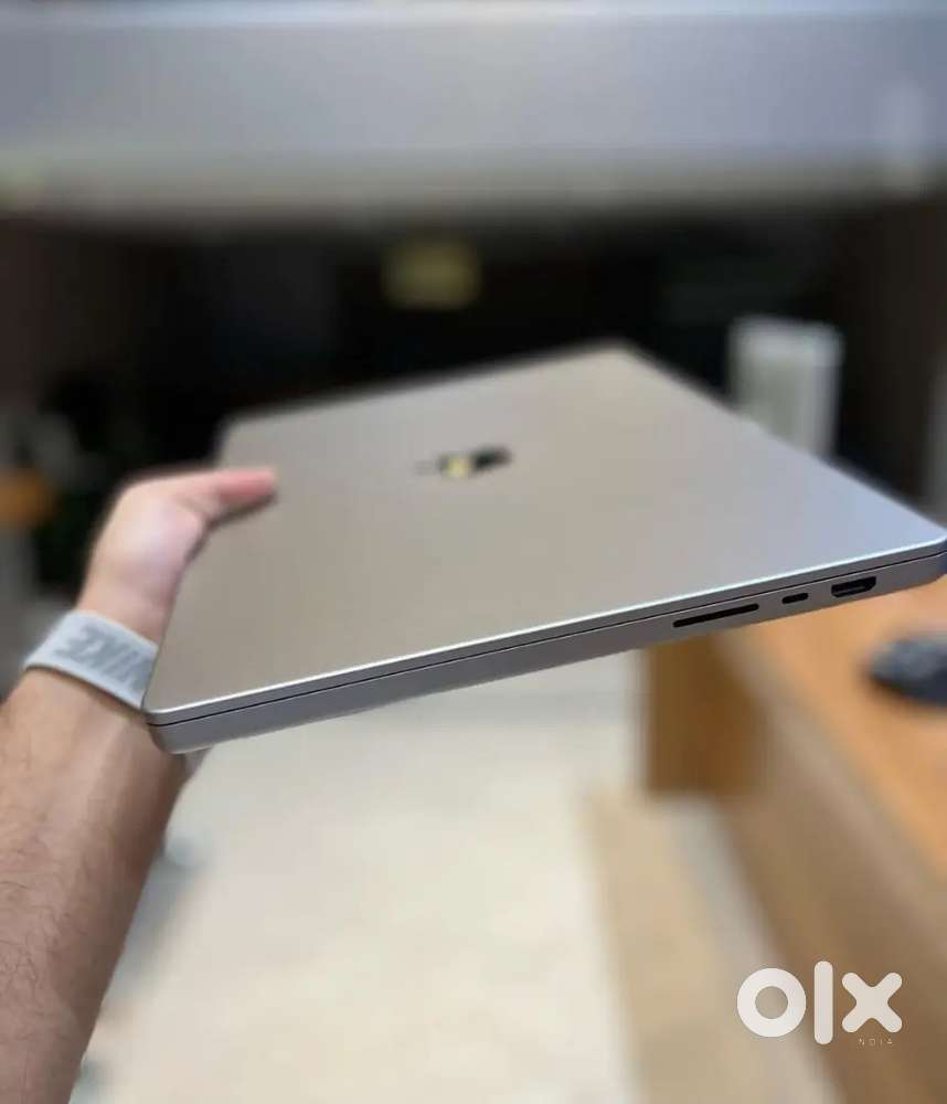 APPLE MACBOOK M2 PRO 16 INCH WITH APPLE CARE