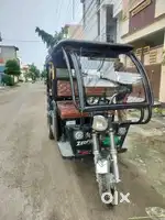 Eriksha chalane wala chahiye
