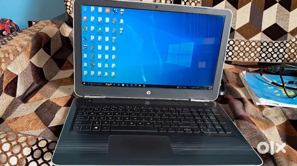 HP AU624TX LAPTOP