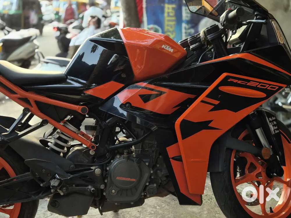 Good condition and ceramic coating 2 yers free with bill