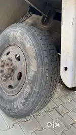 Tata 407 LPT truck