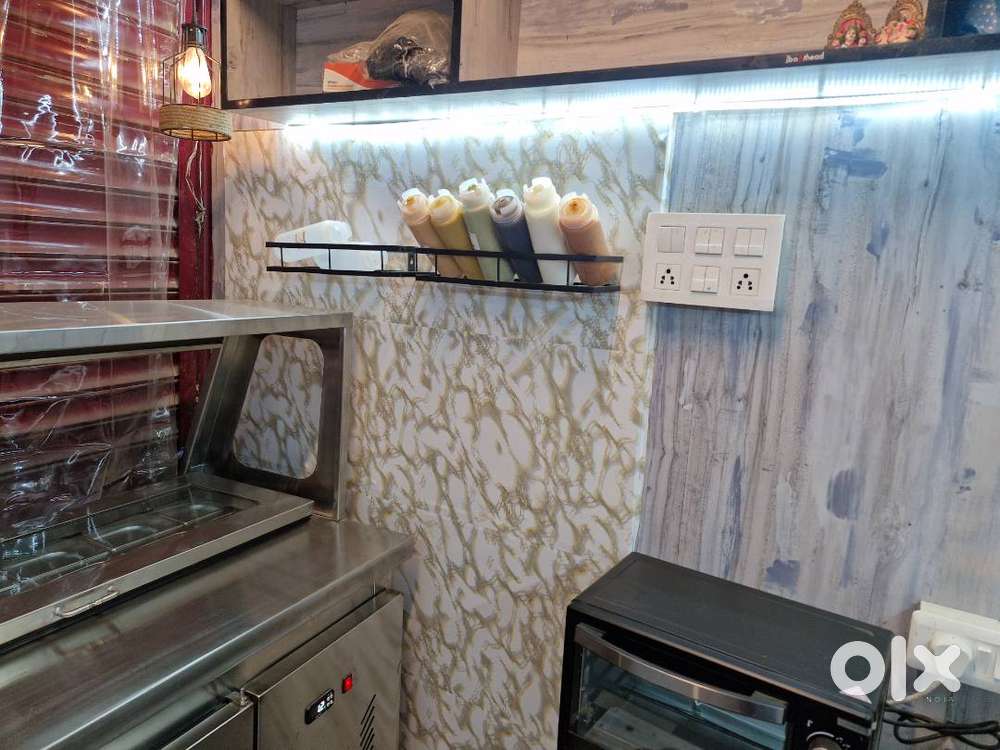 making sub salad and smoothies