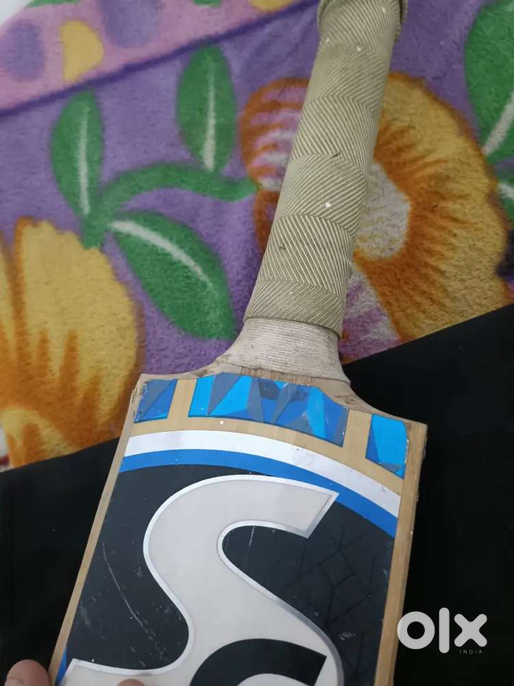Cricket bat of sg english