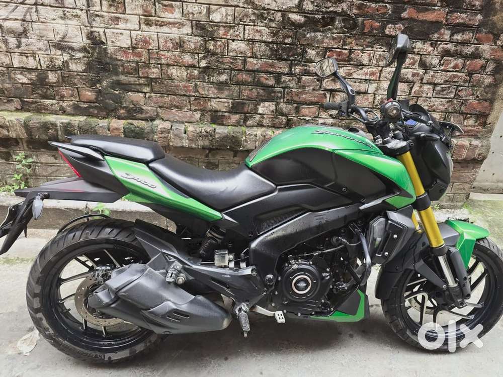 Dominar 400