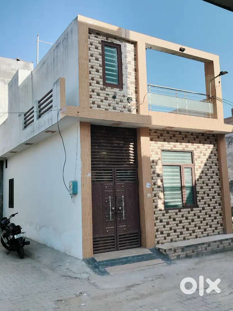 Best location, Ready to move , 2 sided street , 50 gaj property, 16*28