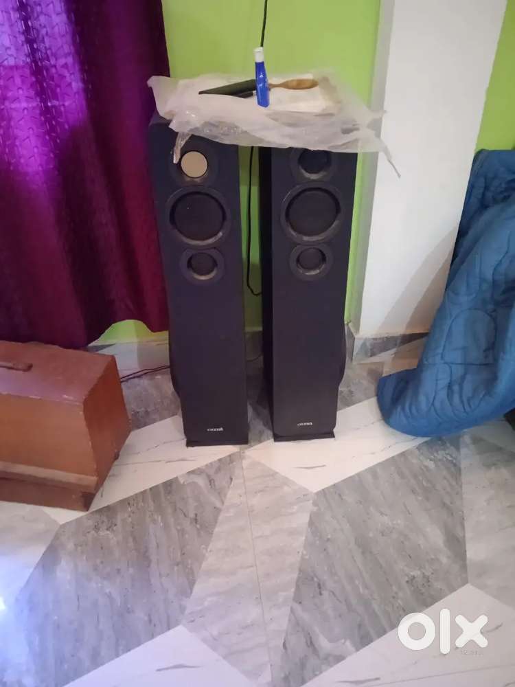 Croma speakers 1000 w ,1 yr old